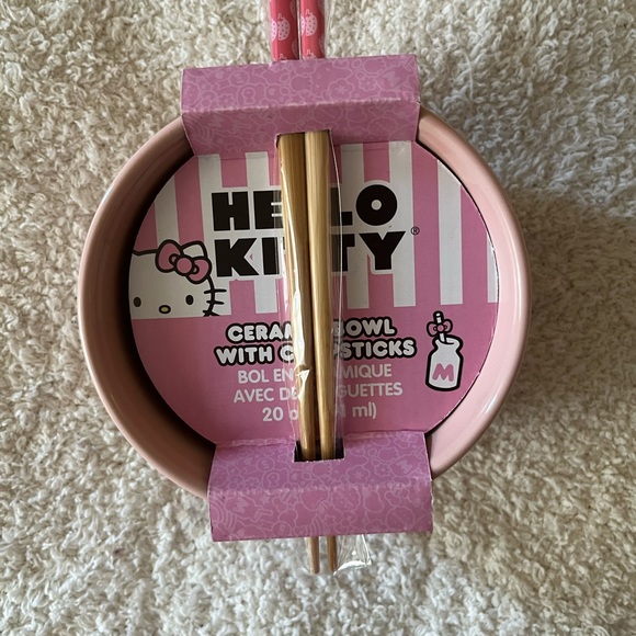 Hello Kitty Ramen bowl. - Picture 2 of 3